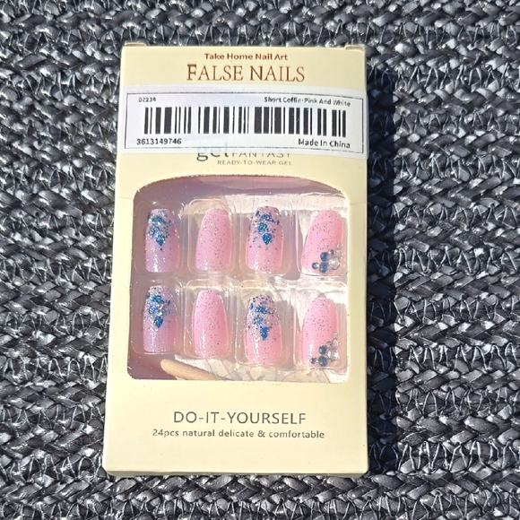 Pink Glitter & Rhinestones False Nails - Picture 1 of 2